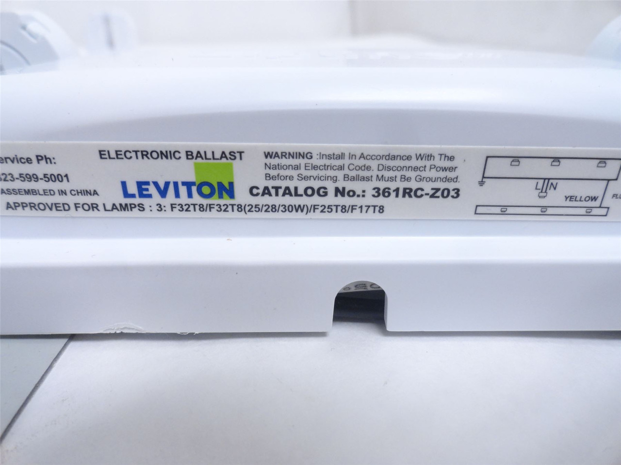 Leviton 361RC-Z03; Zipline 3-Lamp Normal Ballast System Leviton 361RC-Z03; Zipline 3-Lamp Normal Ballast System