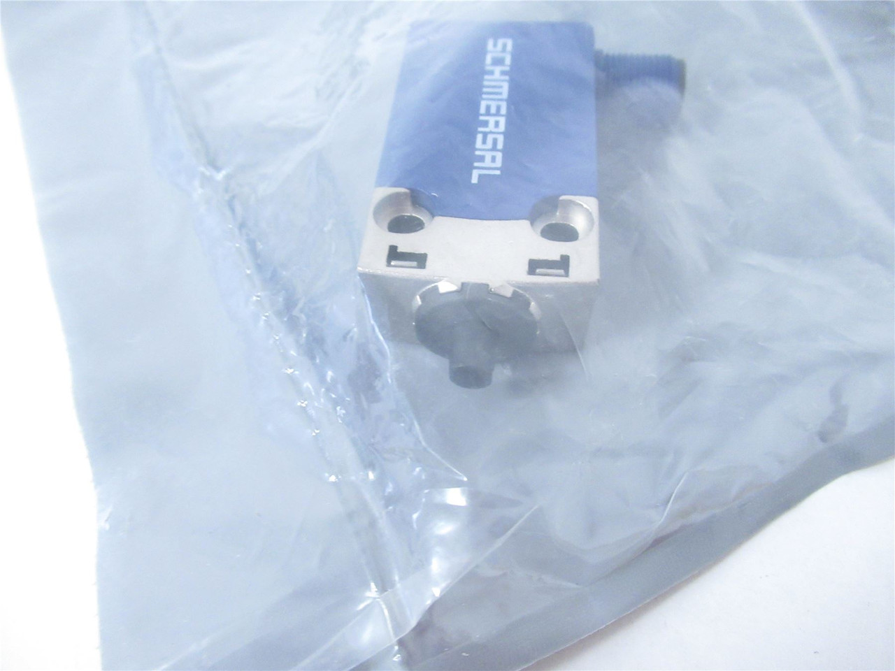 Schmersal  PS116-T12-STR-S200; LimiteSwitch24 VDCM12 6-POLE;