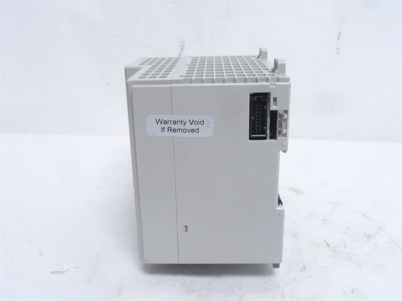 Allen-Bradley 1769-L27ERM-QBFC1B; CompactLogix 5370 L2