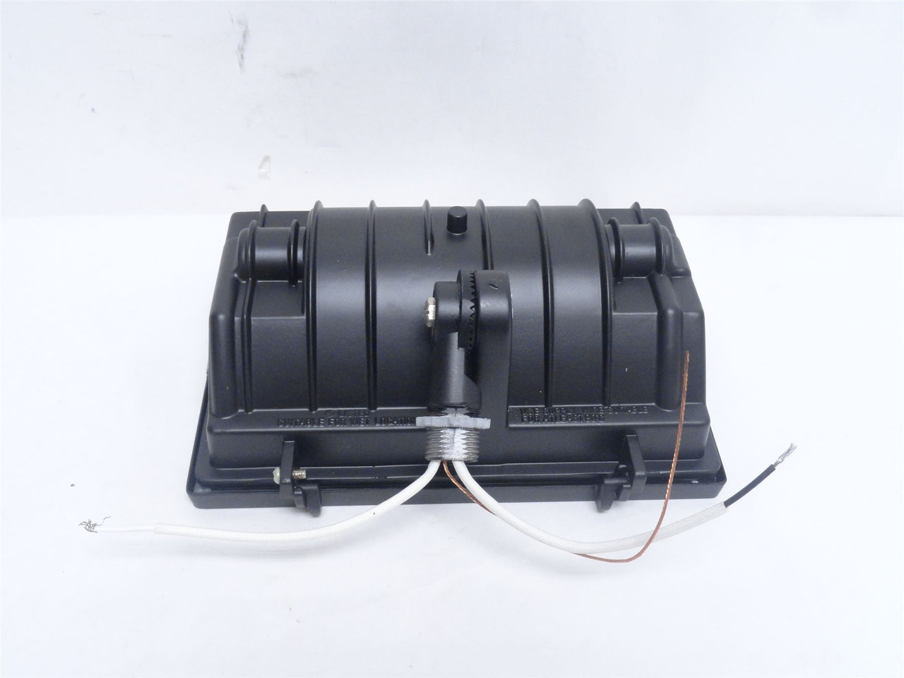 Cooper QZ5L; Quartz Floodlight; 500W; 120VAC; 1/2NPT Mount