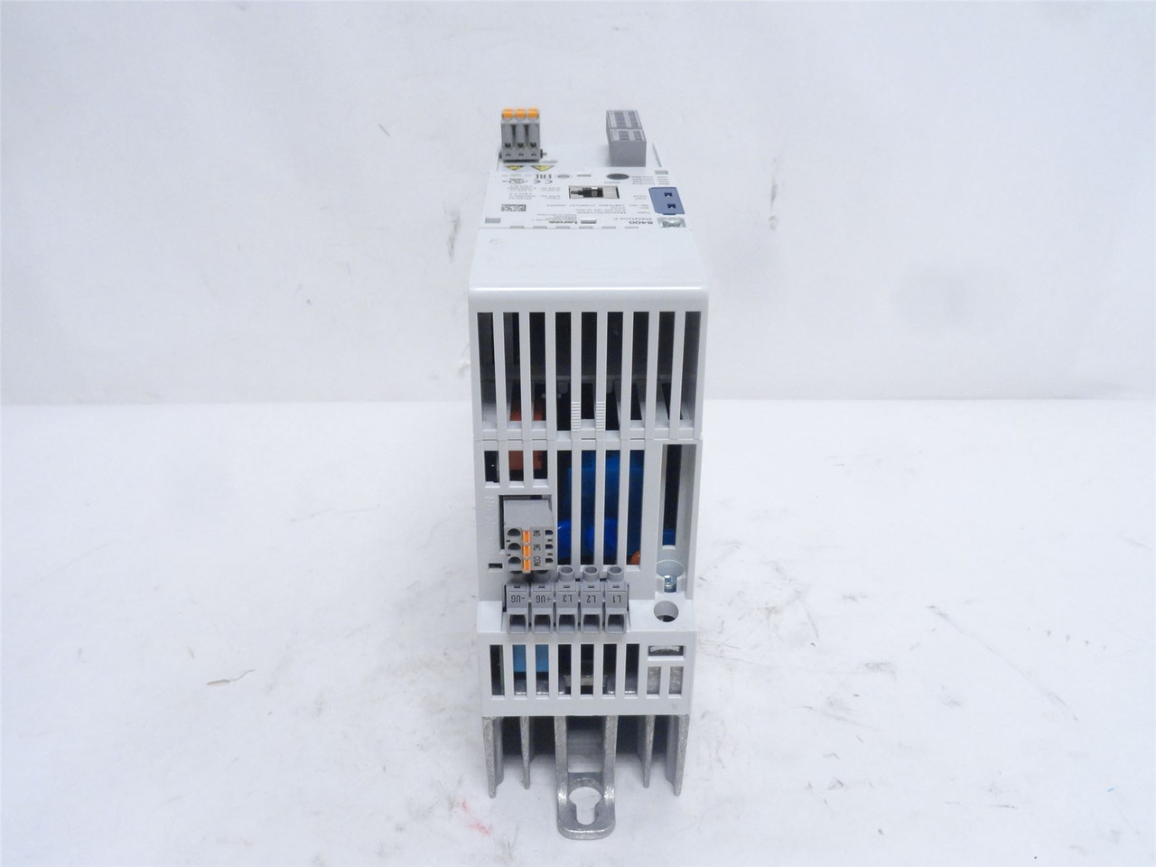 Lenze E84AVSCE3714SXO; Topline C AC-Drive .75KW 400-500VAC