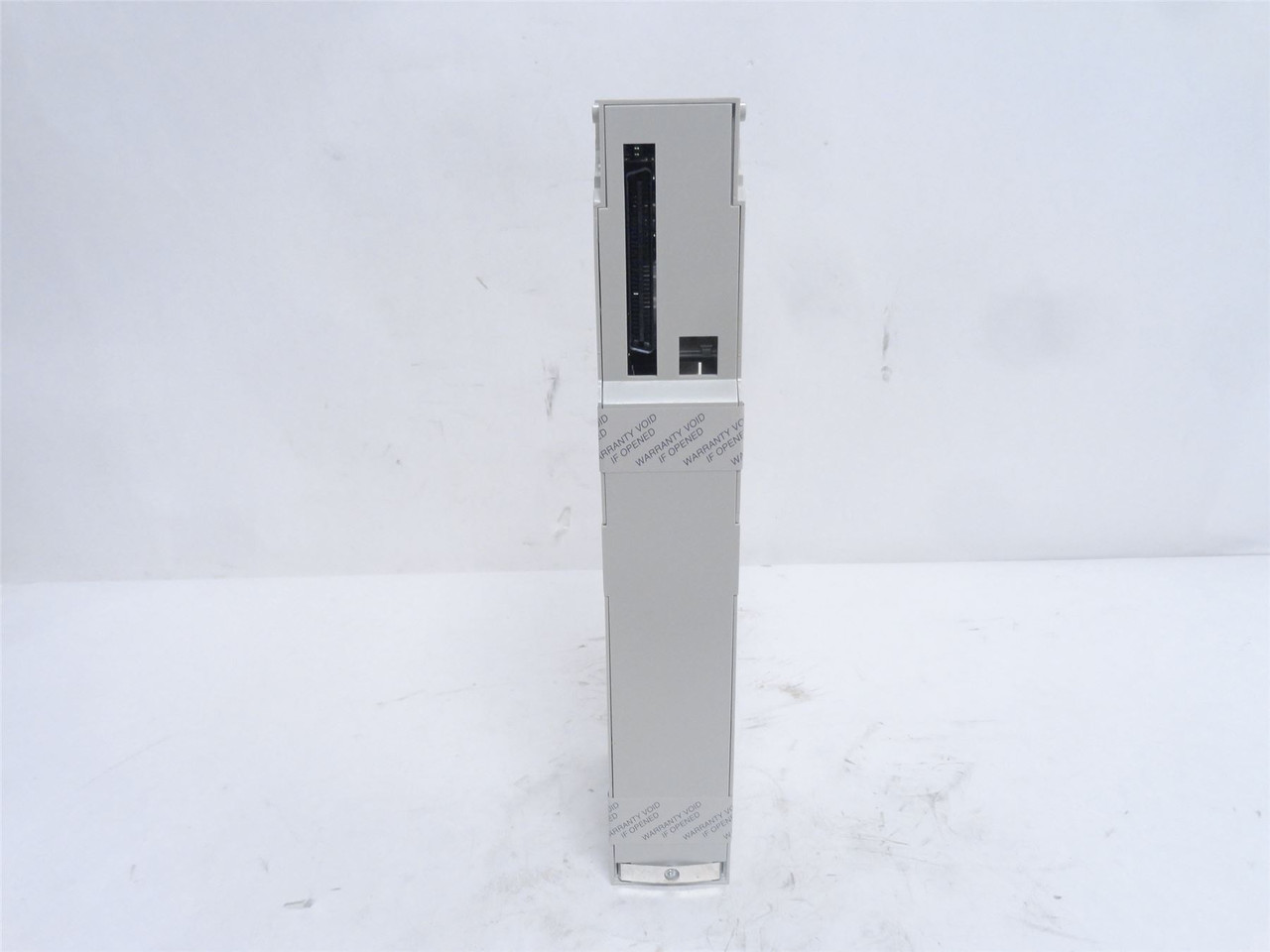 Schneider 140DA154300;  Modicon Quantum Input Module; 115VAC