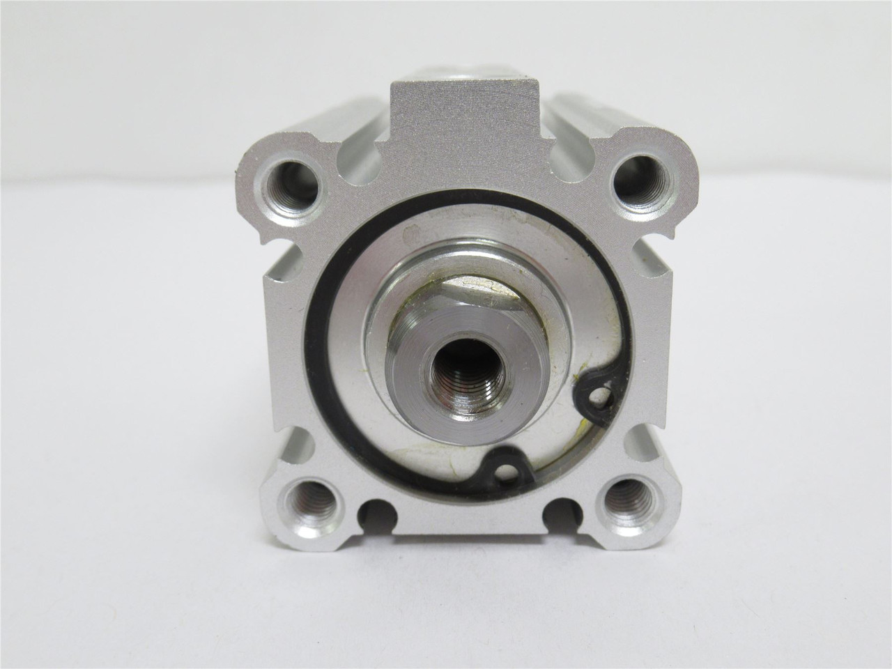 SMC CDQ2A32-40DZ; Compact Air Cylinder; 32mmID x 40mm Stroke SMC CDQ2A32-40DZ; Compact Air Cylinder; 32mmID x 40mm Stroke