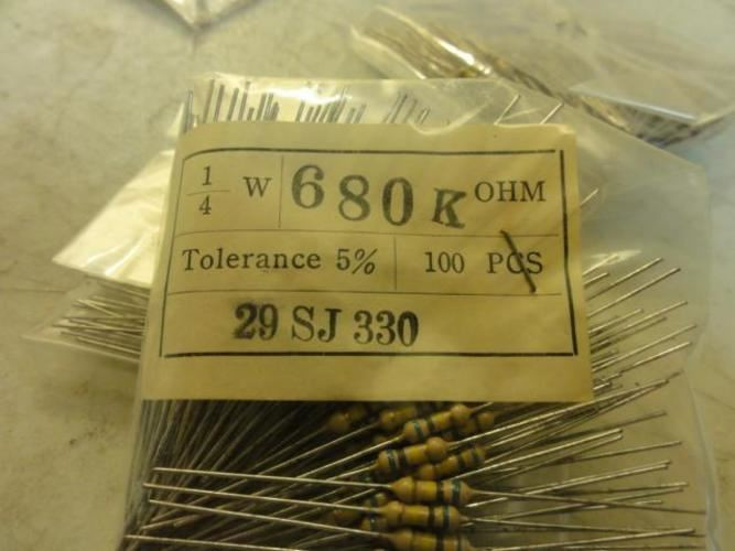 MFG- MDL-Unkn80987; LOT-600; Resistors; 680K Ohms; 1/4W