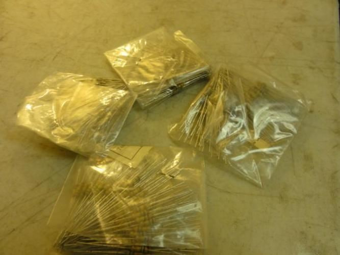 MFG- MDL-Unkn80966; LOT-400; Resistors; 150K Ohms; 1/4W