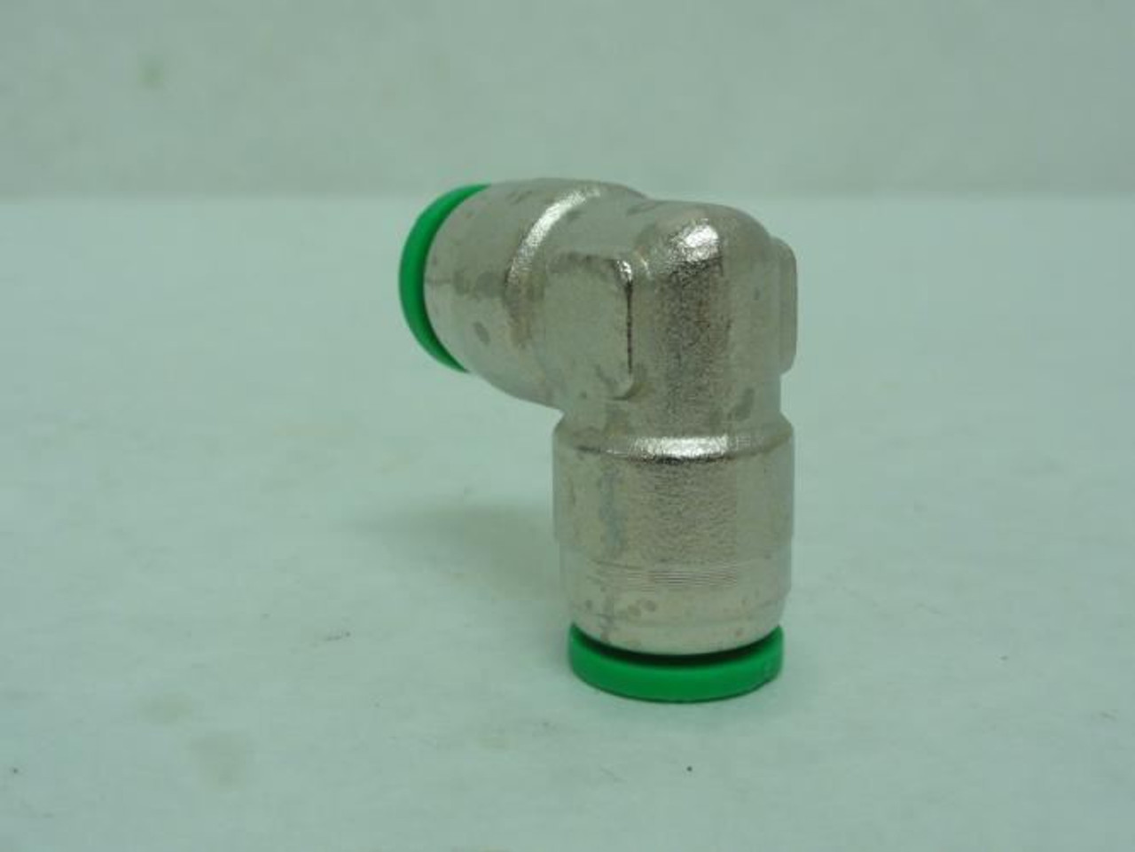 Numatics INB106-308-000; Pneumatic Elbow; 3/8"/# 6 Tube; 90Deg