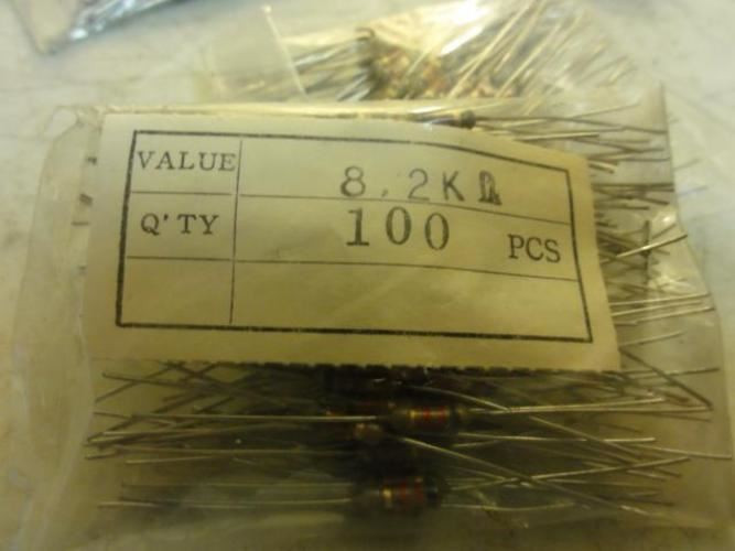 MFG- MDL-Unkn80899; LOT-500; Resistors; 8.2K Ohms