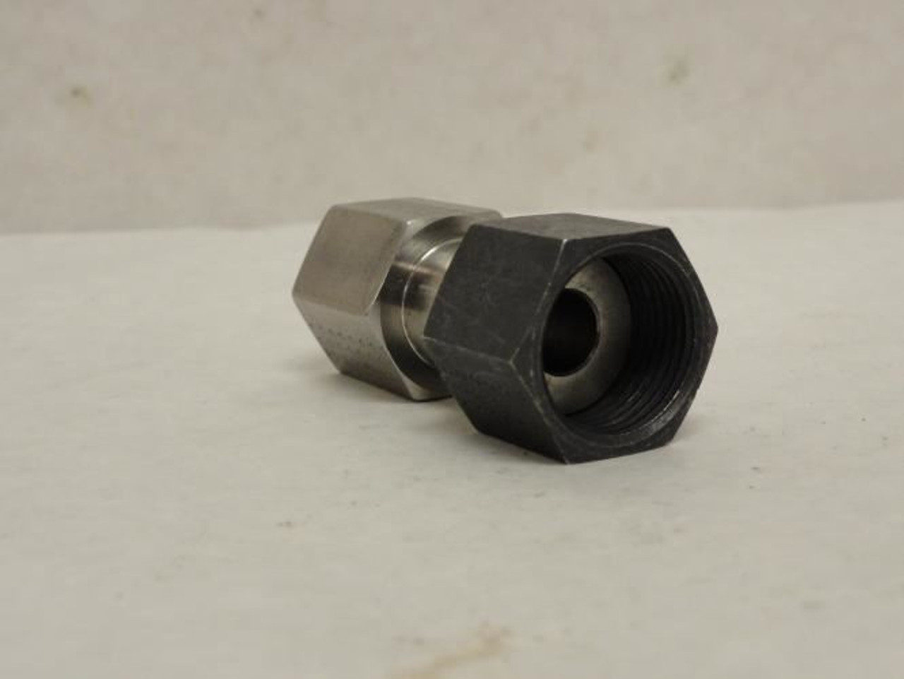 SSP SS8-4C; Swivel Nut Pipe Connector; SS-316; 1/4 NPT; 1/2 OFS SSP SS8-4C; Swivel Nut Pipe Connector; SS-316; 1/4 NPT; 1/2 OFS