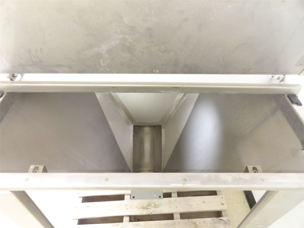 Flexicon 99944; Flexible Screw Feed Hopper; SS;  36"x 36"; 3" Auger