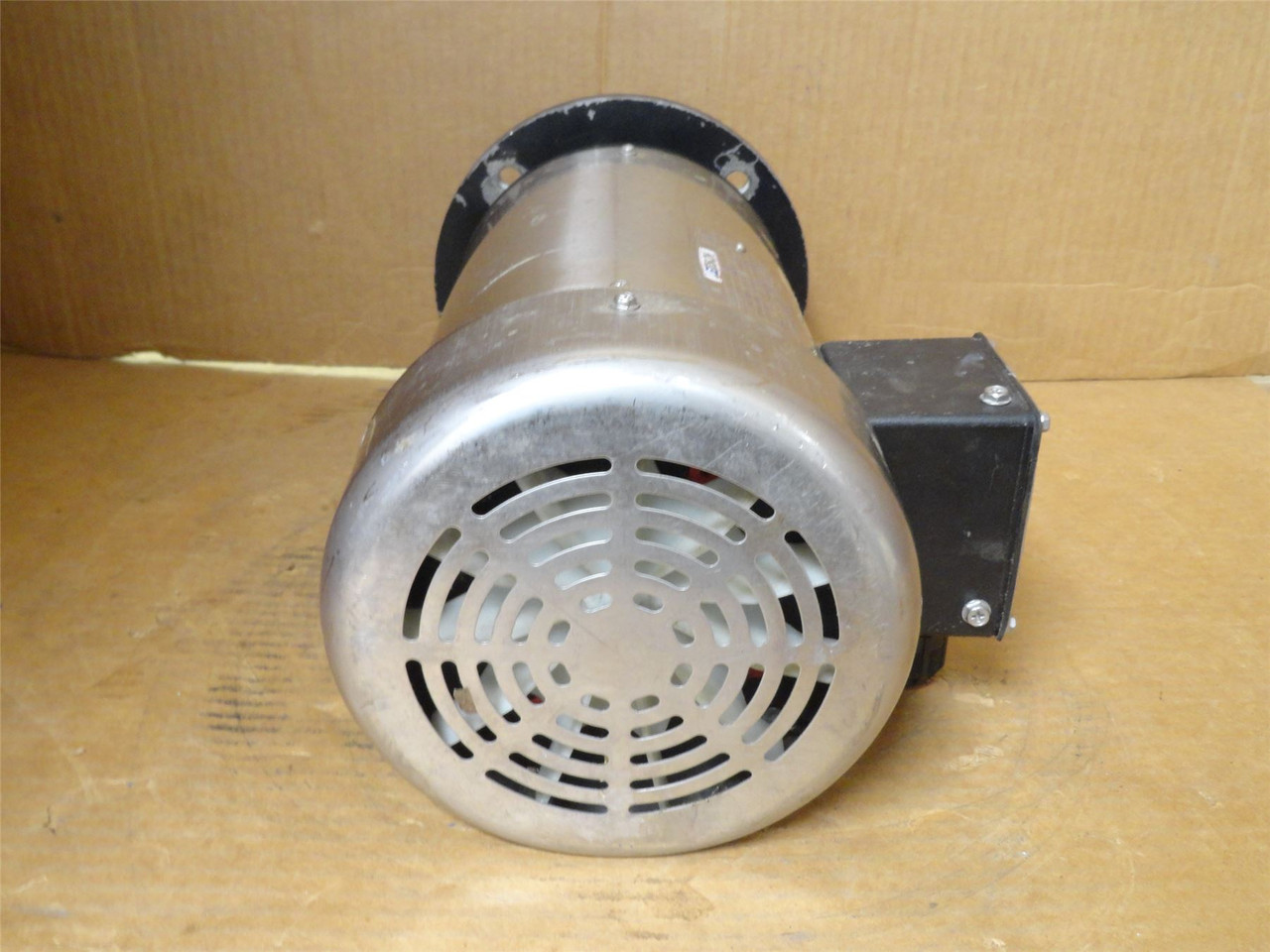 Leeson C6T17WZ6C; AC Motor 115933.00. 2HP; 230/460V; 1740RPM; 3PH