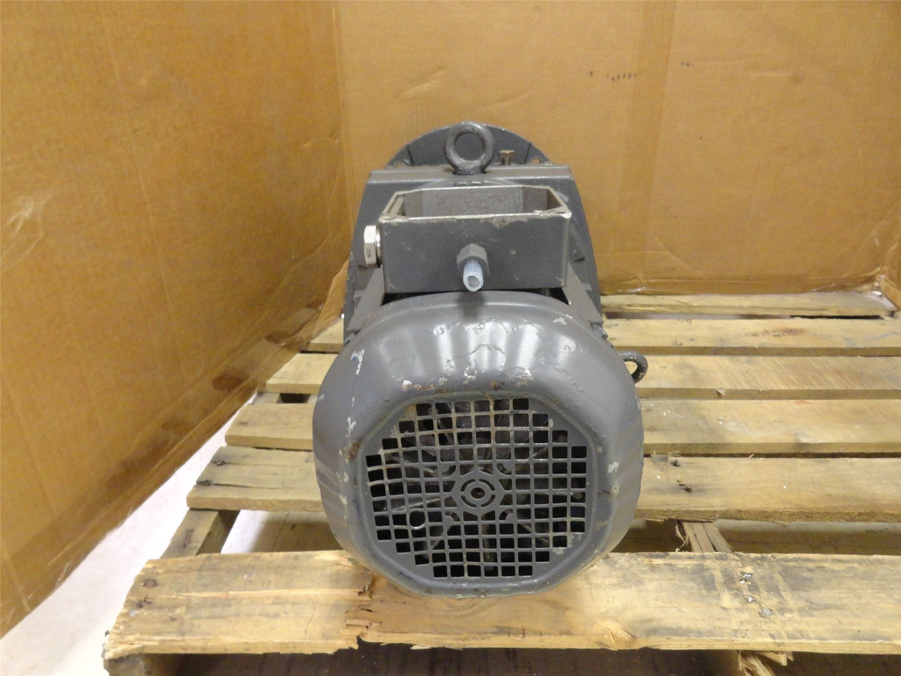 JBT 320055AAXA; AC Gearmotor 93.38:1 Ratio 5HP; 230/460V; 3PH; 60HZ JBT 320055AAXA; AC Gearmotor 93.38:1 Ratio 5HP; 230/460V; 3PH; 60HZ