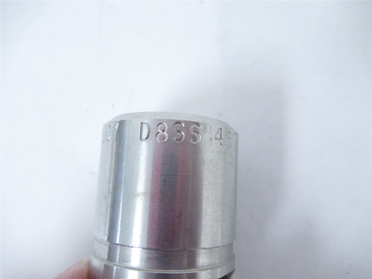 Lovejoy D8B-UJ-SS-5/8x5/8; Coupler 90 Degree 2 set screw.625"