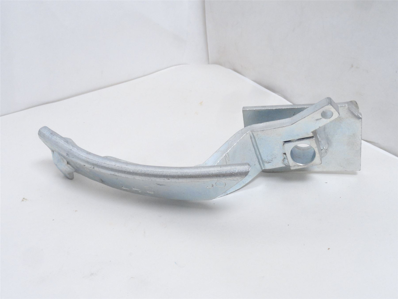 Leifell SP284; Lot-2 Galvanized Curved Lift Tracks
