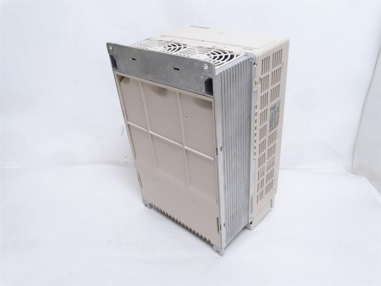 Yaskawa CIMR-VU2A0069FAA; AC Drive 25HP 240VAC In Yaskawa CIMR-VU2A0069FAA; AC Drive 25HP 240VAC In