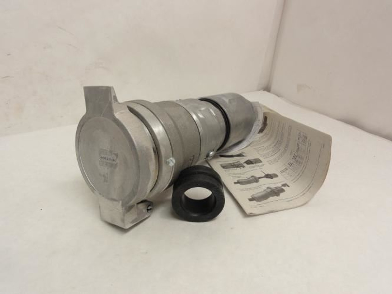 Cooper 1663772; Watertight Pin/Sleeve Connector 60A; 600VAC