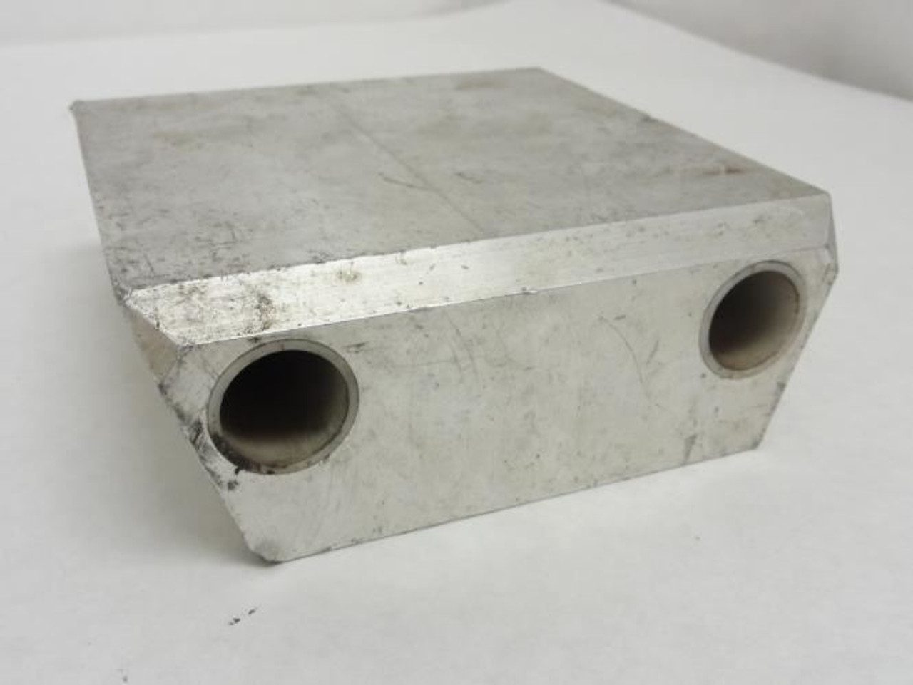 Cantrell 6500006; Bird Bath Slide Block 20mm Port ID Cantrell 6500006; Bird Bath Slide Block 20mm Port ID