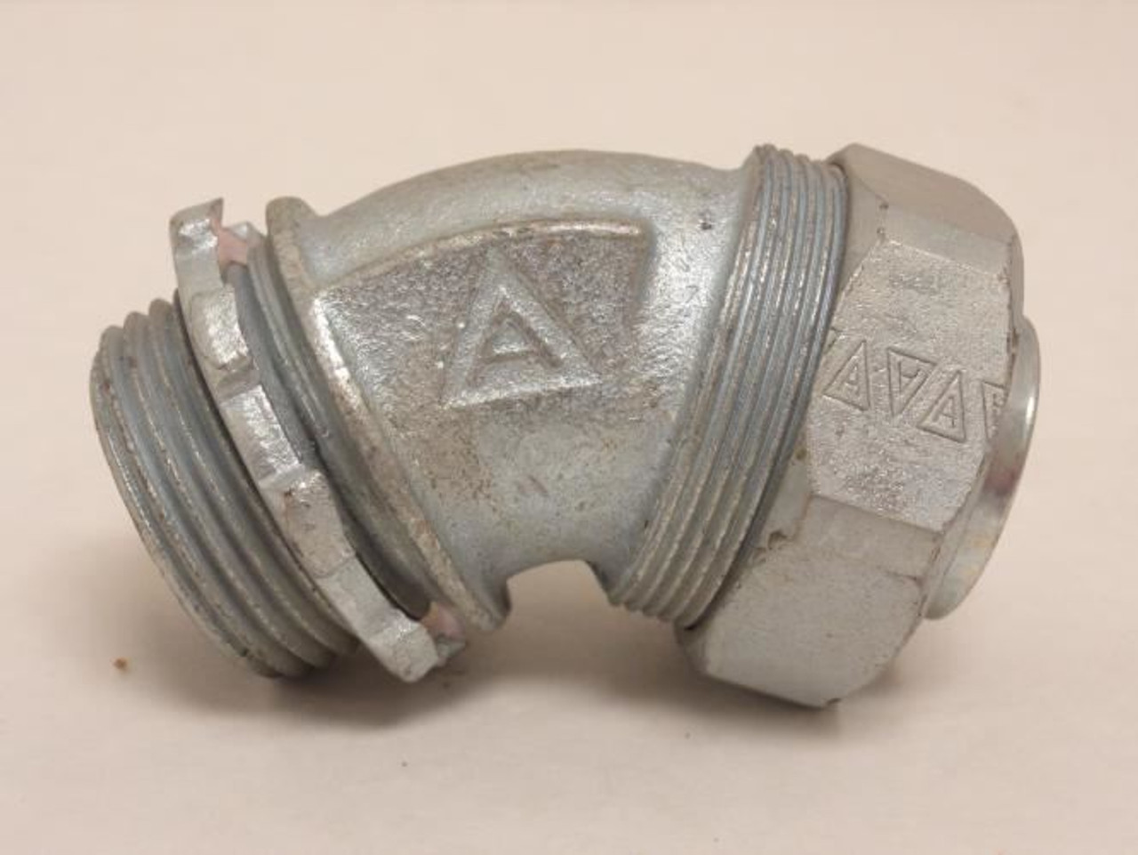 Industry-Std 4A237; Liquidtight Connector; 45Deg Elbow; 1"