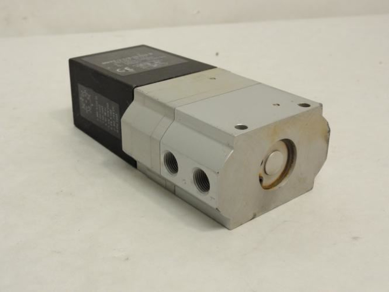 Festo MPPE-3-1/8-10-010-B; Regulator 0-145psi; 1/4 NPT 161162