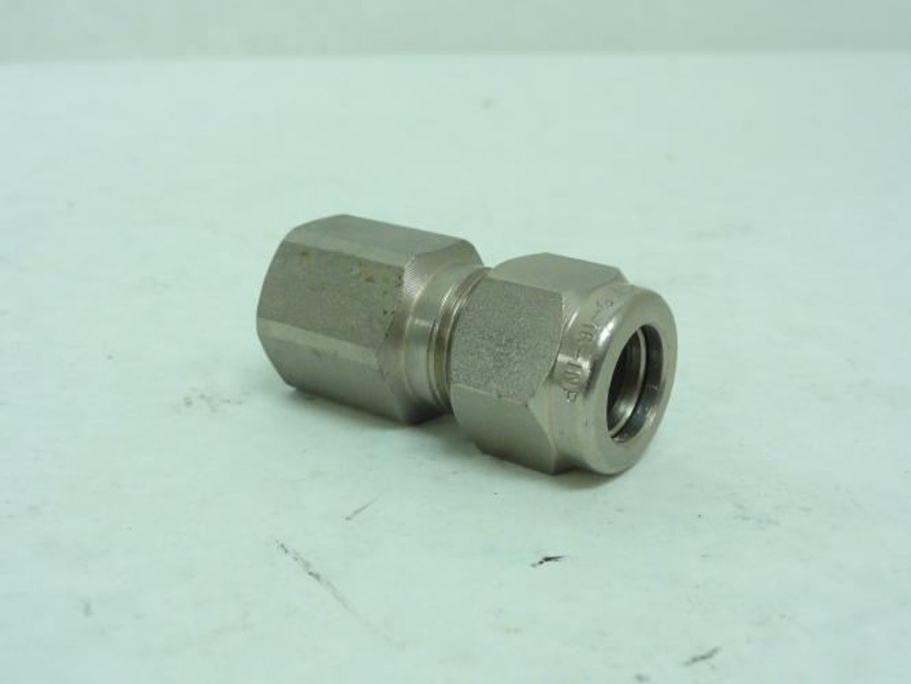 MFG- NS2405-08-04-SS; Tube Adaptor; SS; 1/2" Tube x 1/4 FNPT