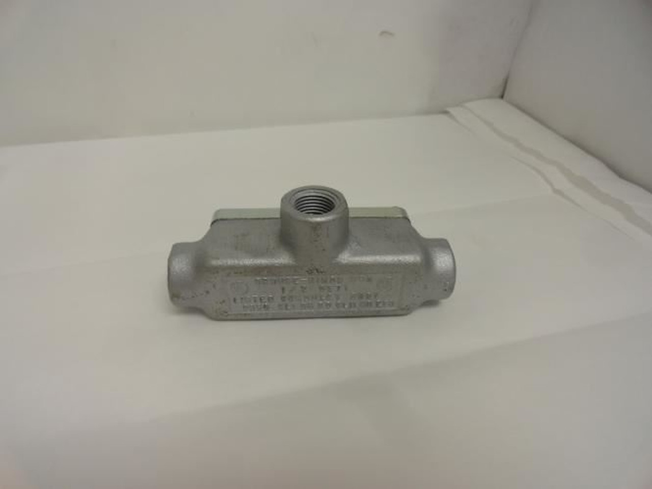 Crouse-Hinds OET1; Condulet Conduit Body; 1/2"; Expolsionproof