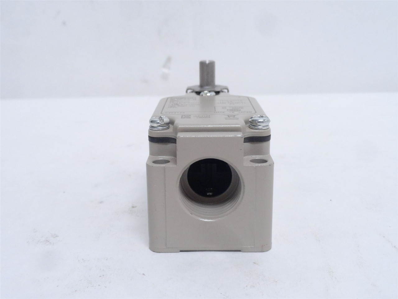 Omron WLRCA2-N; Limit Switch; 2A 250VAC (Missing Lever)