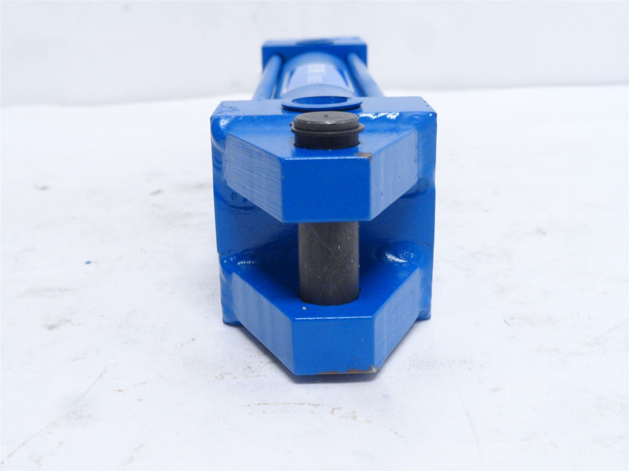 Eaton RE10CC4N1R406000; Hydraulic Cylinder; 1-1/2"ID x 6" Stk