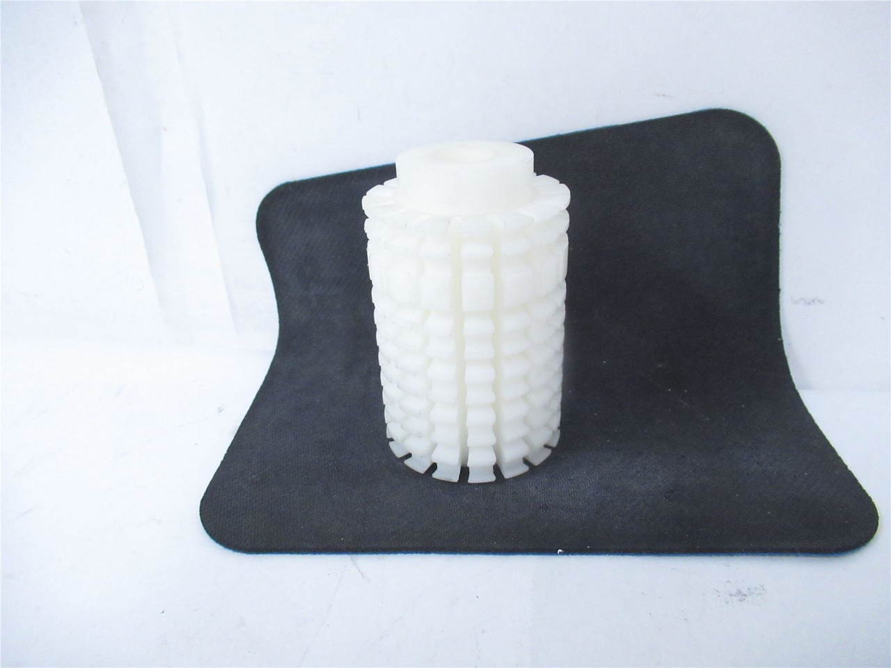 FR Drake 2443302; Idler Pulley