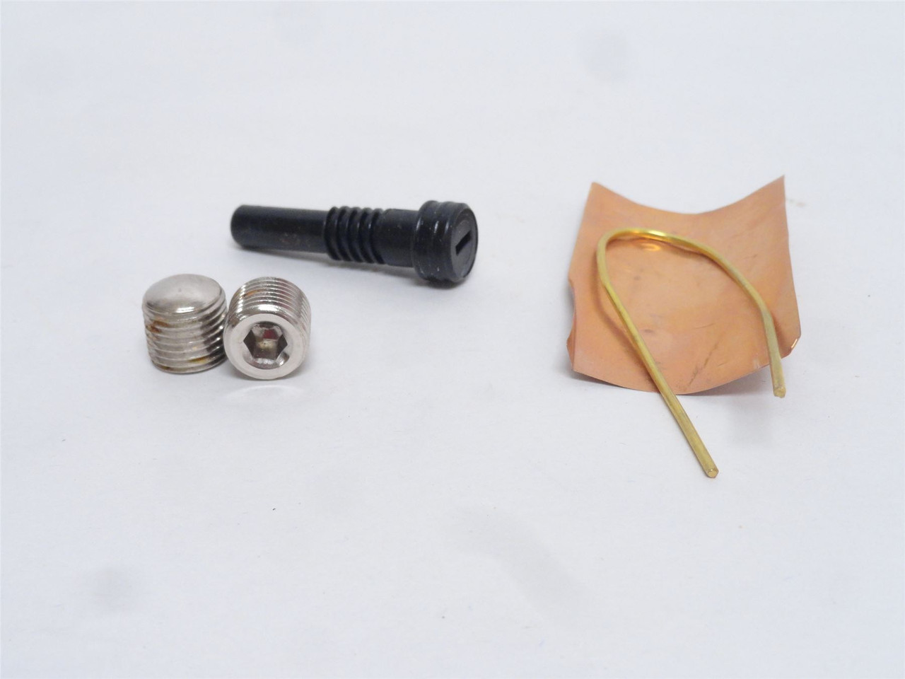 Hubbell HBL300FR; Red Female Connector; 300A; 600VAC/250VDC