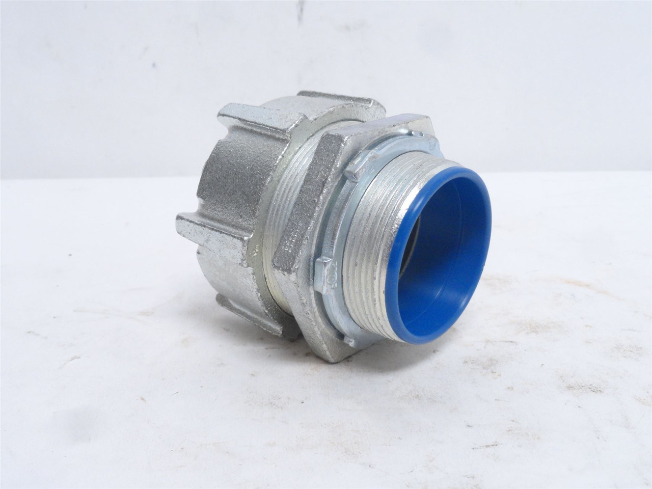 T And B 5337; Straight Liquid Tight Connector; Size:  2"