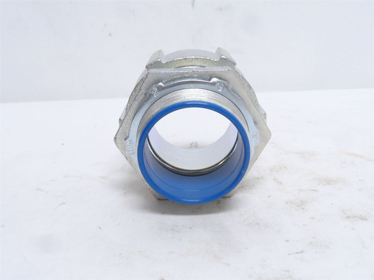 T And B 5337; Straight Liquid Tight Connector; Size:  2"