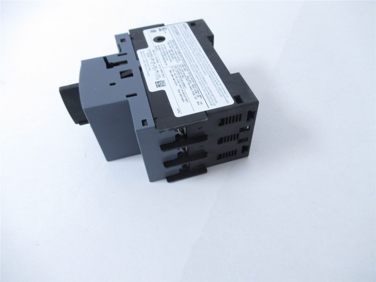 Siemens 3RV2021-1CA10; Manual Motor Starter 1.8 - 2.5A 3Pole