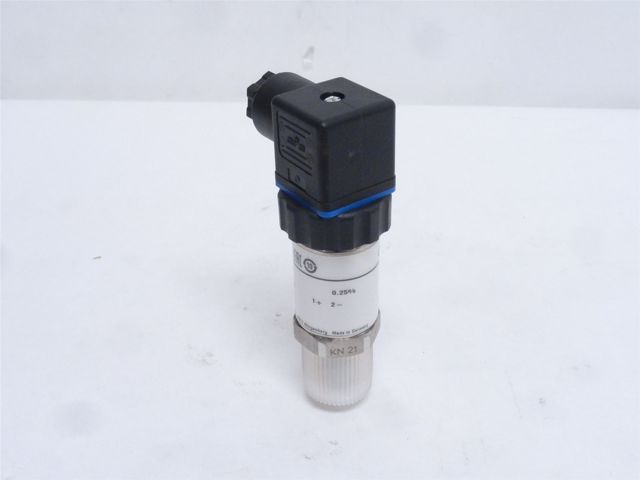 Wika 14382966; Pressure Transmitter S-10; 4BAR; 10-30VDC
