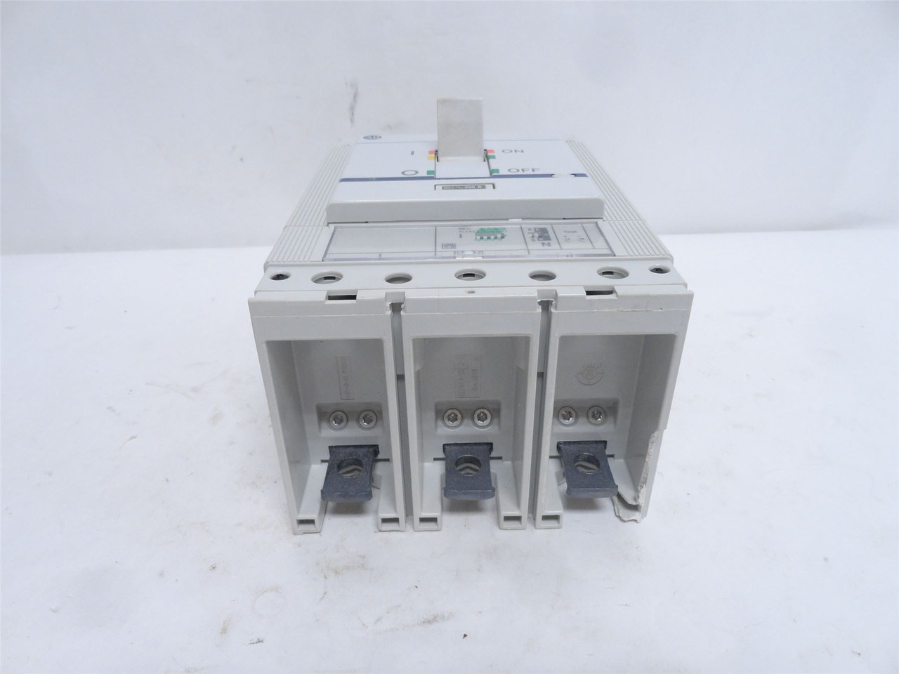 Allen-Bradley 140MG-K8P-D30; Circuit Breaker; 300A; 3P; 480VAC