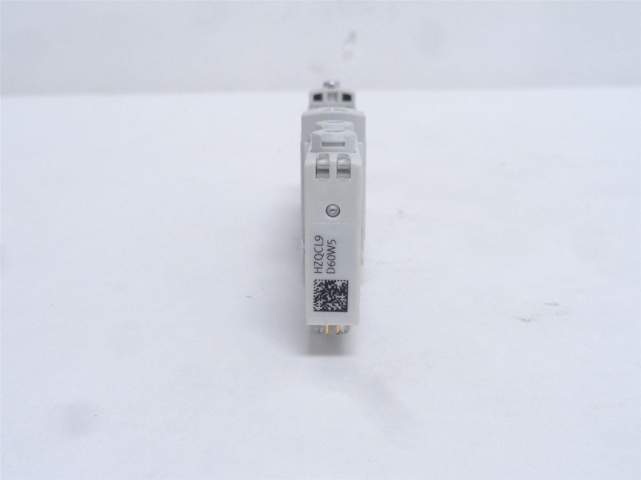 Festo VUVG-B14- T32U-AZT- F-1T1L; Solenoid Valve 573477; 1MPA