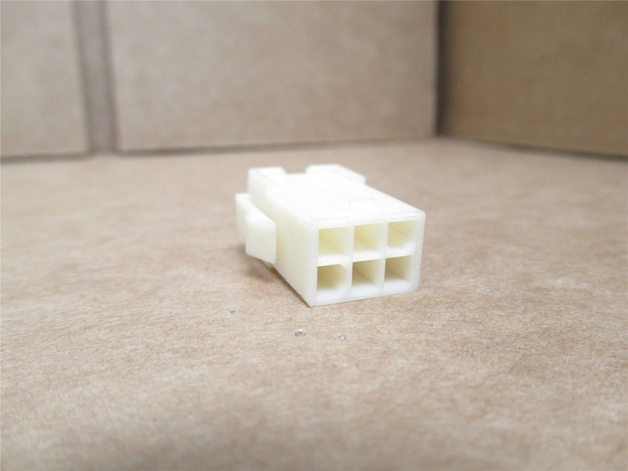 AMP 172160-1; Lot-10 Cap Housings; 6Pos; 2-Row; 600V