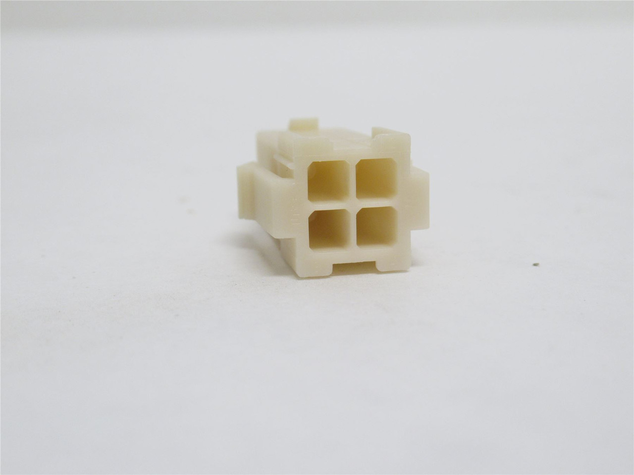 AMP 172159-1; Lot-10 Cap Housings; 4Pos; 3-Row; 600V