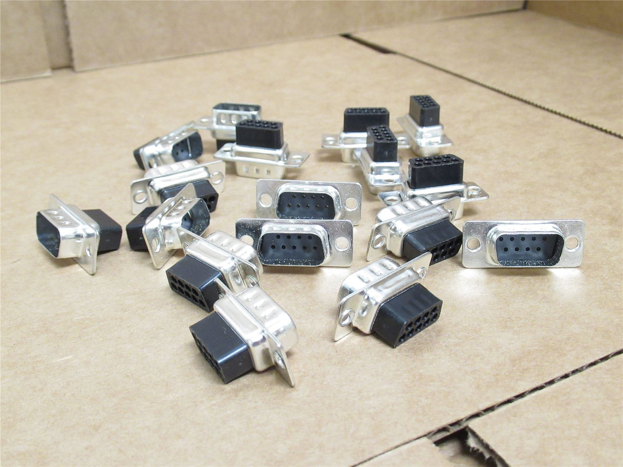 Pan Pacific DH-9HP/T-P10; Lot-17; Crimp Housing; 9-Pin; Male