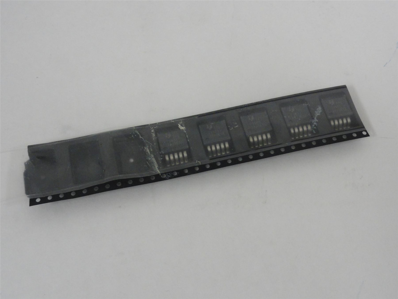 TI TPS79601KTTR; Lot-5 Voltage Regulators; 1A