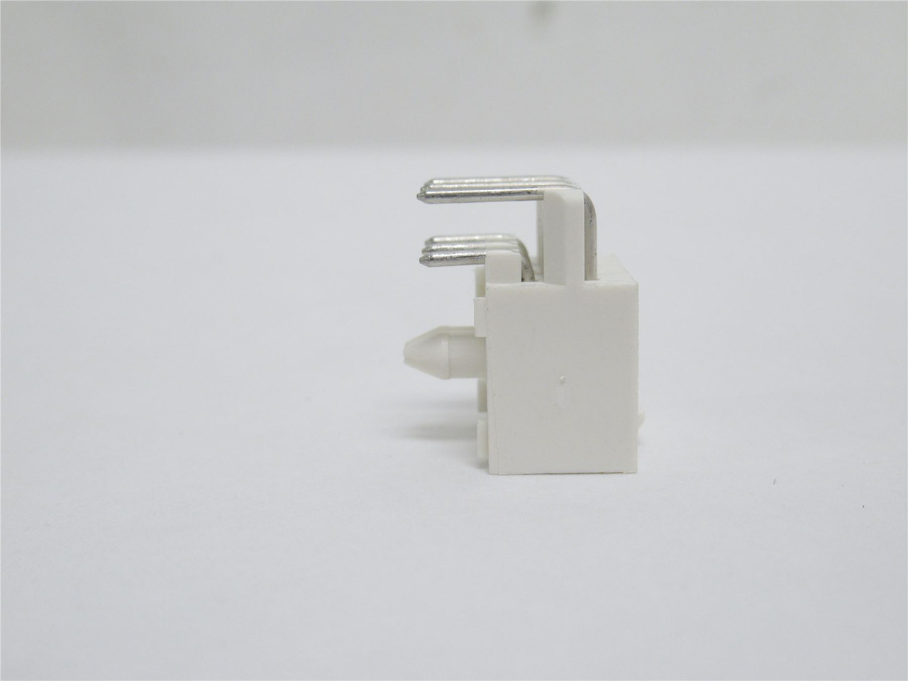 AMP 1-770969-0; Lot-10; Header Connectors; RA; 10Pos; 600V