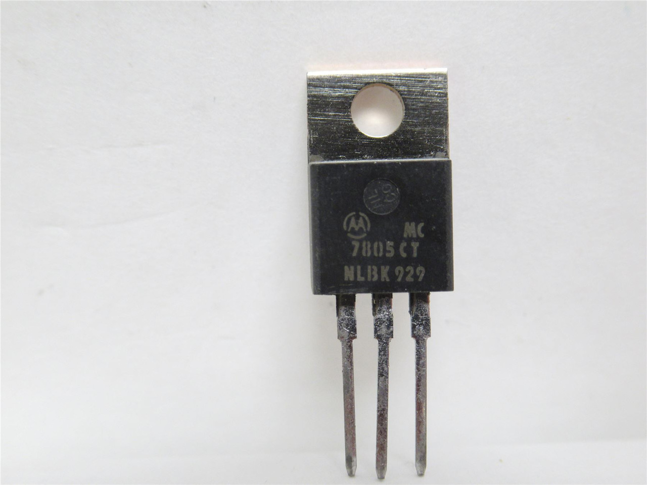 TI 7805CT; Lot-10 Linear Voltage Regulators; 1.5A; 35V