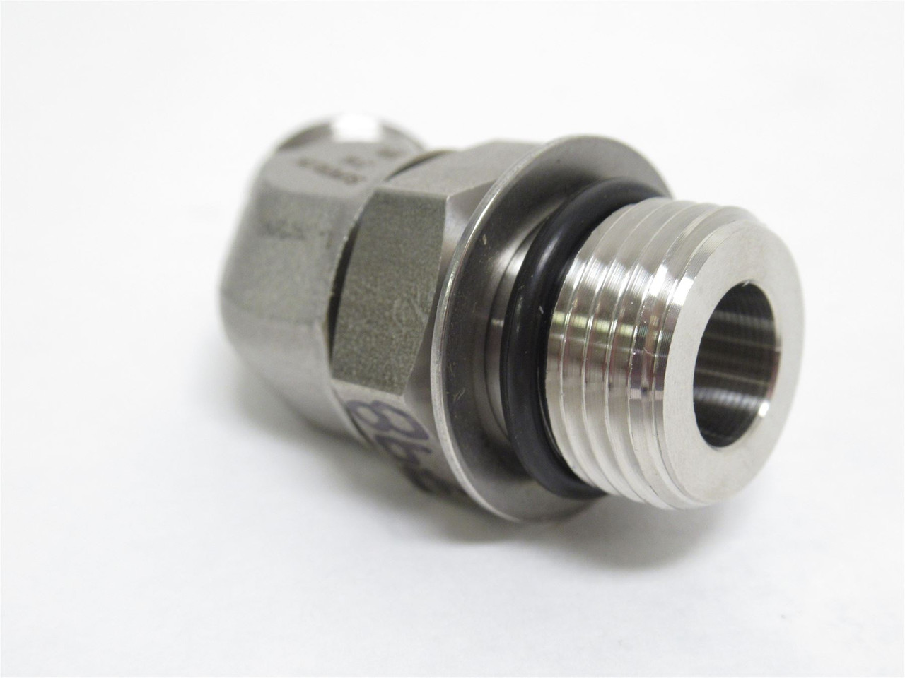 Superlok JHME-8T-03N; Elbow SS-316; 45Deg; 1/2 JIC x 1/2 BOSS Superlok JHME-8T-03N; Elbow SS-316; 45Deg; 1/2 JIC x 1/2 BOSS