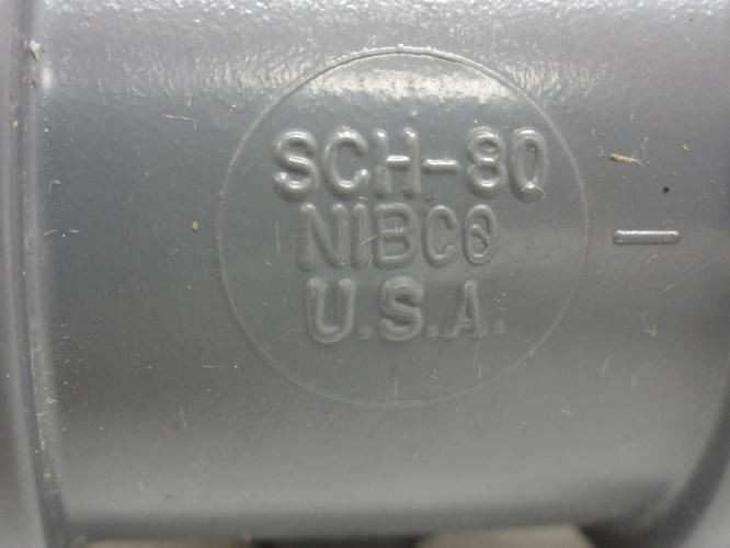 Nibco 801-015; PVC Socket Tee; SCH-80; 1-1/2" NPS