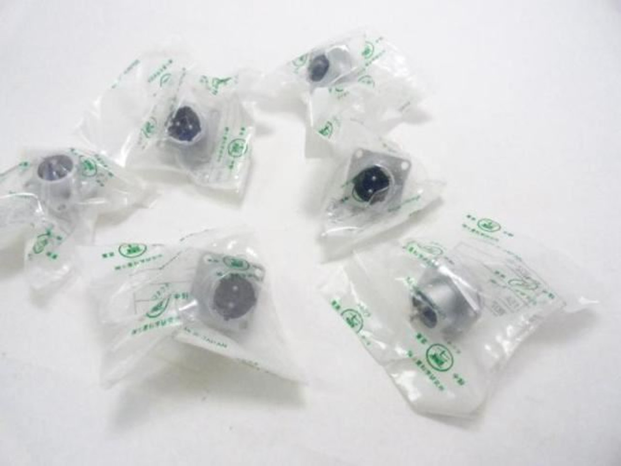 Nanaboshi NR-202-RM; LOT-6 Connector; 15A; 250V; 2 Pin