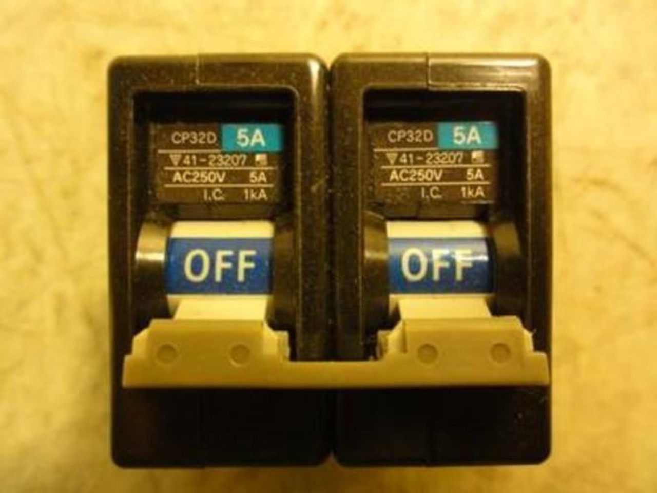 Fuji Electric CP32D5; Circuit Breaker 5A 250Vac