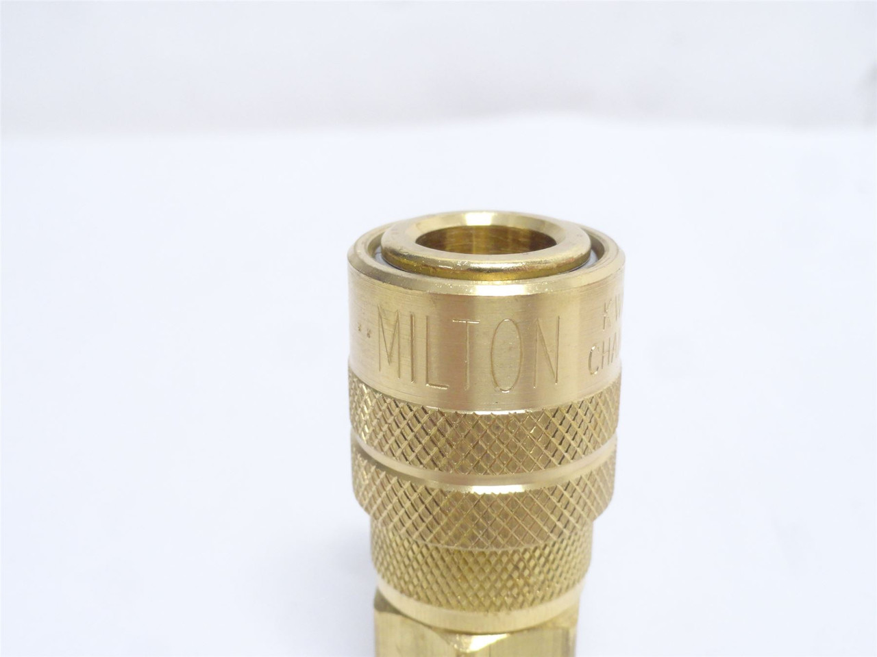 Milton S-715; Coupler Body; 1/4NPT; M-Style