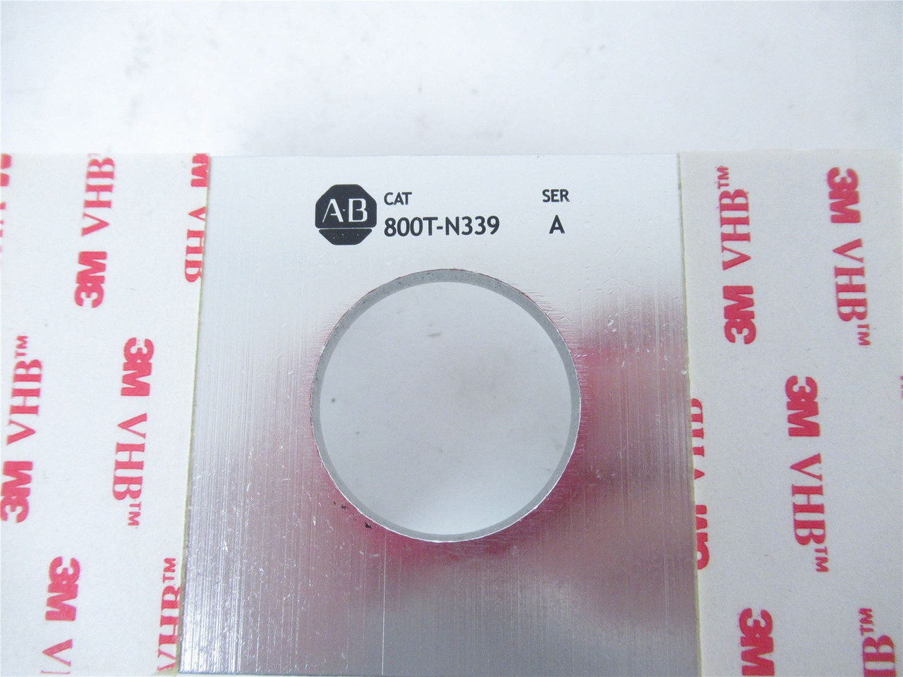 Allen-Bradley 800TN339; Pushbutton Accessory Guard;Ramp;30mm