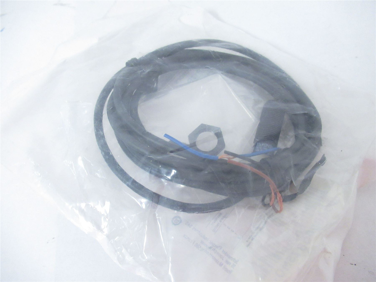 Telemecanique XS4P12PA340; Proximity Sensor 12V...24V 4mm