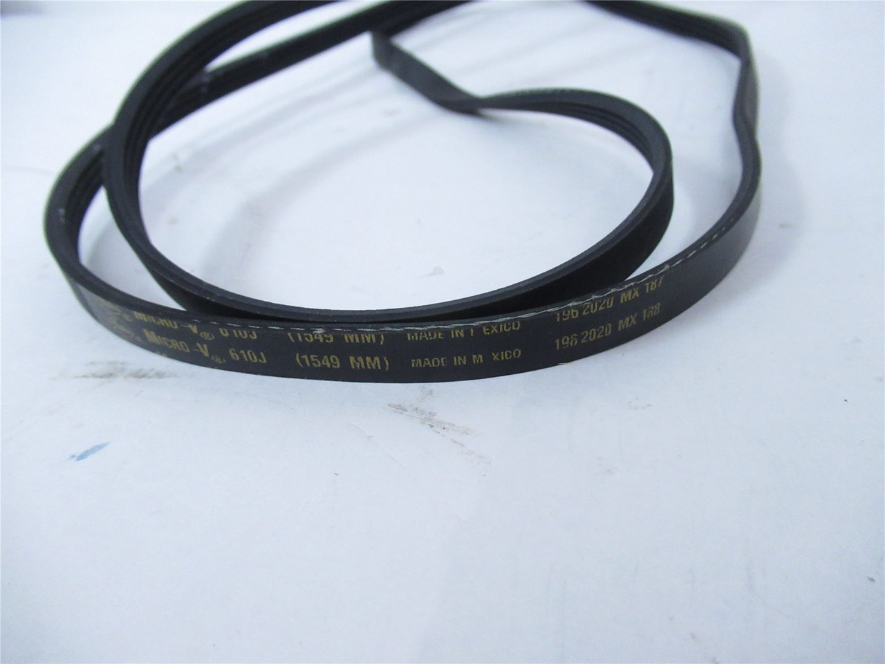 Gates 610J; Belt 6Ribs 61"Outside Lg 0.552" Top Wd 5/32"Thick