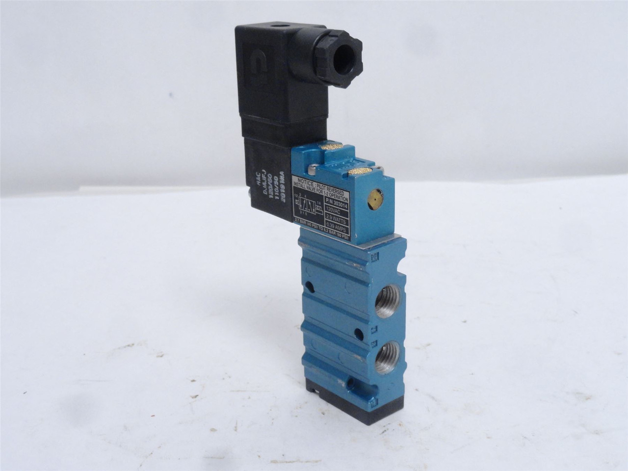 Nordson 303014; Solenoid Valve; 40-90PSI 120VAC; 5-Port