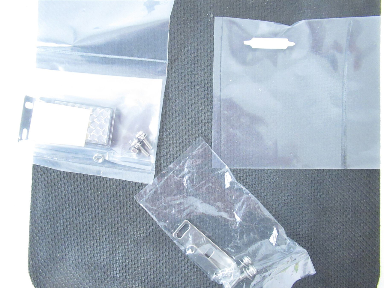 Allen-Bradley 42KB-U2LPSN-Y3 ; Micro Rectangular Photo Sensor